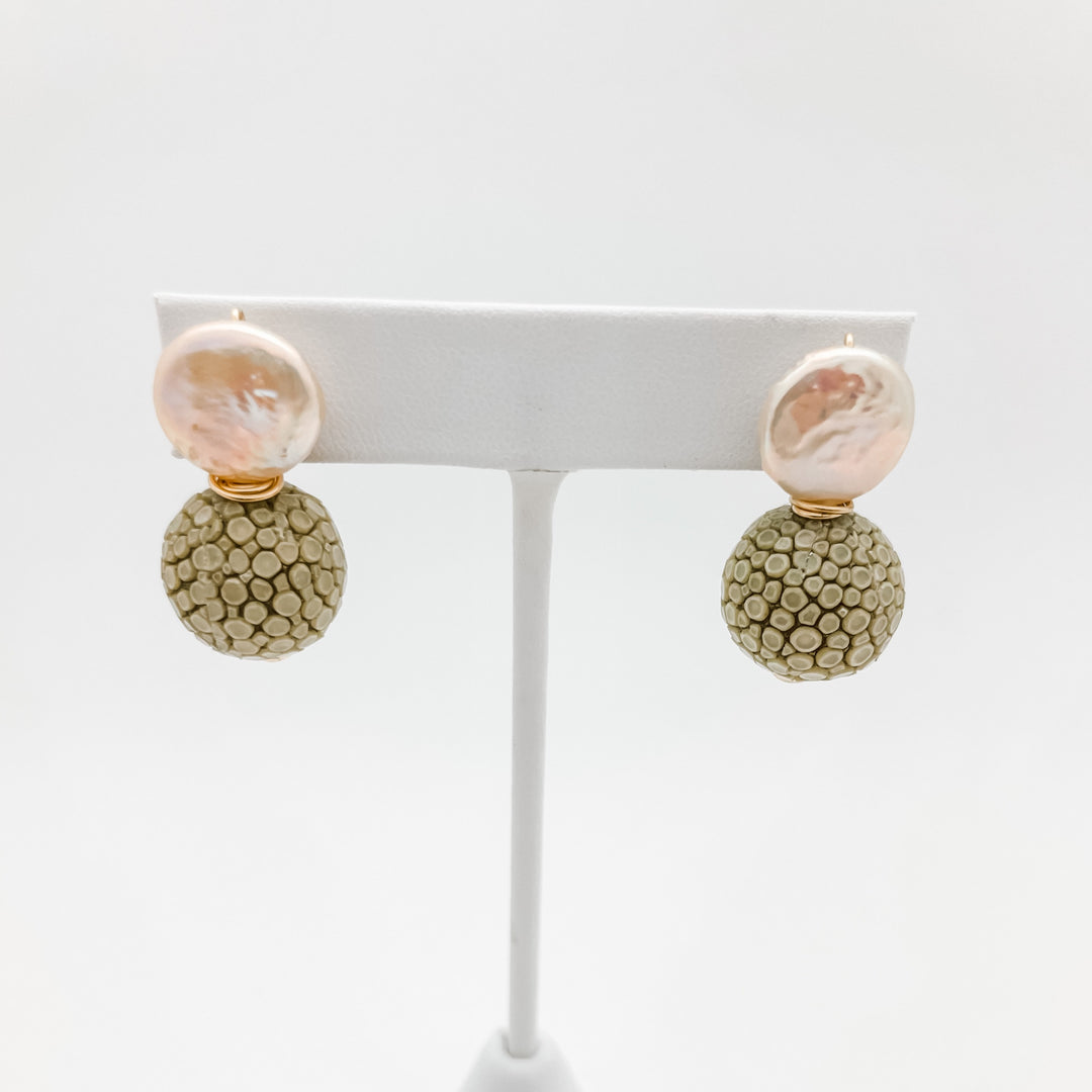 Lulu Stingray Earring