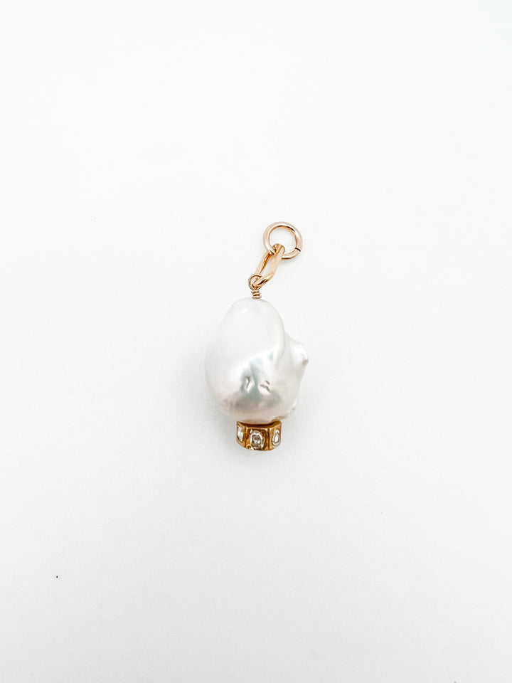 Pearl and diamond Pendant